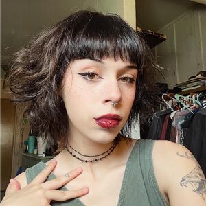 Meet your Posher, Isabella